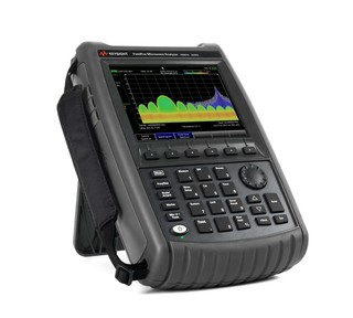 Keysight FieldFox RTSA - prvý ručný real-time spektrálny analyzátor s možnosťou merania až do 50 GHz.