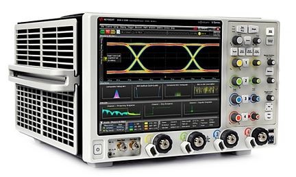 Osciloskopy Keysight Infiniium V-Series: Špičková presnosť pre lepšiu analýzu a ladenie obvodov s vysokorýchlostnými signálmi do frekvencie 33 GHz